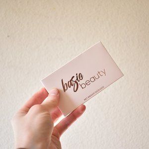 NEW Basic Beauty Bronzy AF Palette